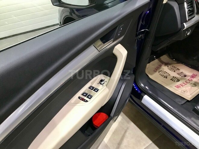 Audi Q5 2017, 6,200 km - 2.0 l - Bakı