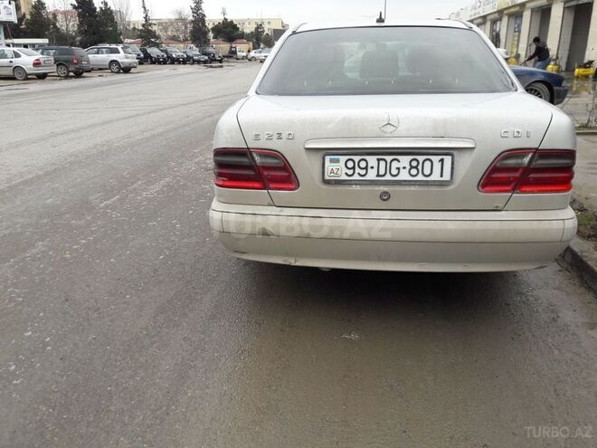 Mercedes E 220 1999, 371,000 km - 2.2 l - Sumqayıt