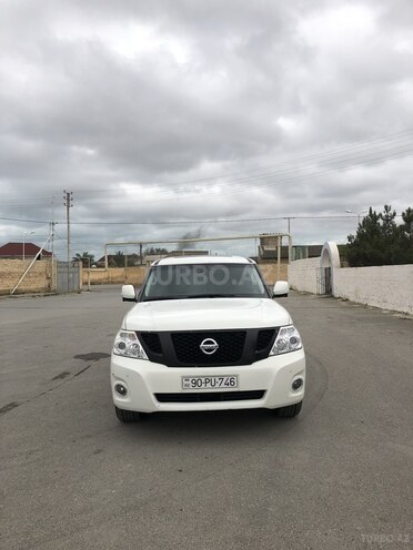 Nissan Patrol 2011, 275,000 km - 5.6 l - Bakı