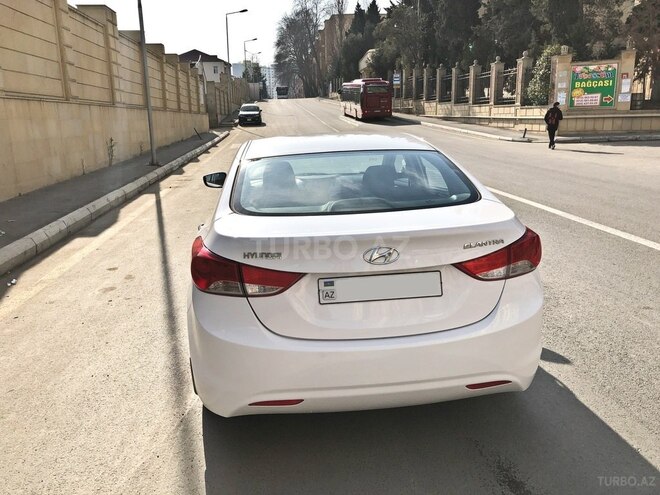 Hyundai Elantra 2013, 130,000 km - 1.6 l - Bakı