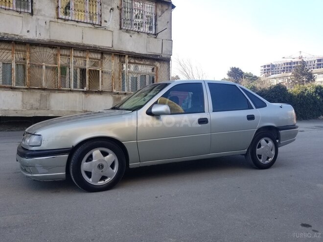 Opel Vectra 1995, 365,400 km - 2.0 l - Bakı