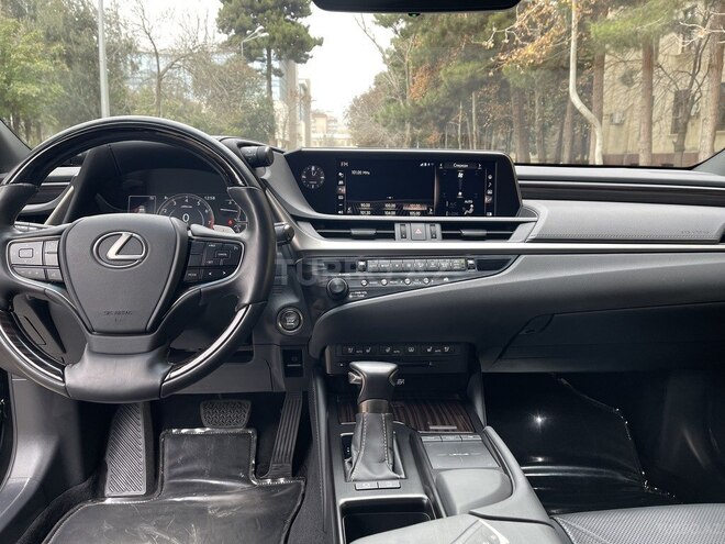 Lexus ES 250 2018, 18,000 km - 2.5 l - Bakı