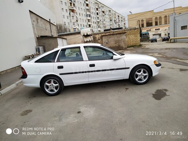 Opel Vectra 1997, 272,000 km - 1.8 l - Sumqayıt