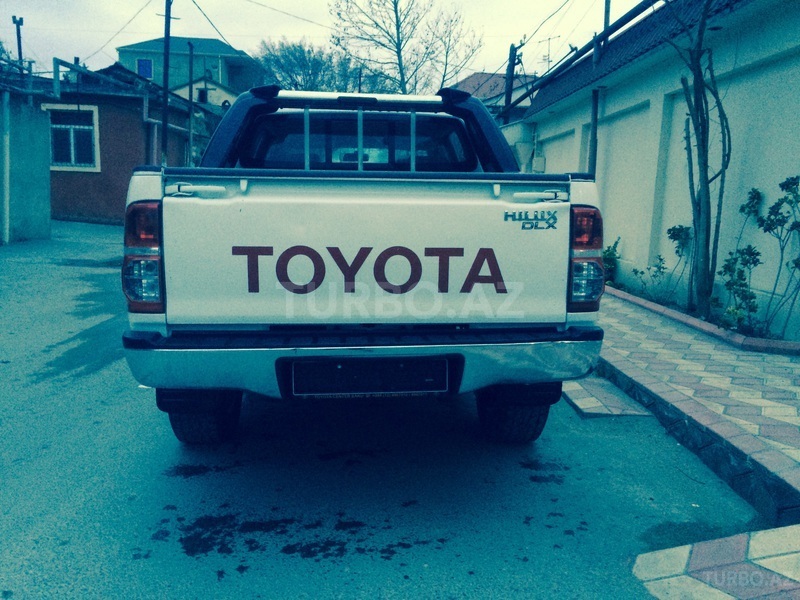 Toyota Hilux 2011, 21,570 km - 2.5 l - Bakı