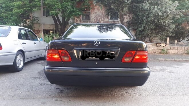 Mercedes E 300 1998, 360,000 km - 3.0 l - Sumqayıt
