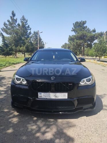 BMW 528 2015, 100,000 km - 2.0 l - Salyan
