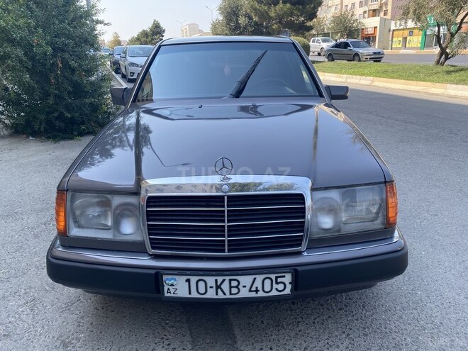 Mercedes E 230 1993, 260,000 km - 2.3 l - Sumqayıt