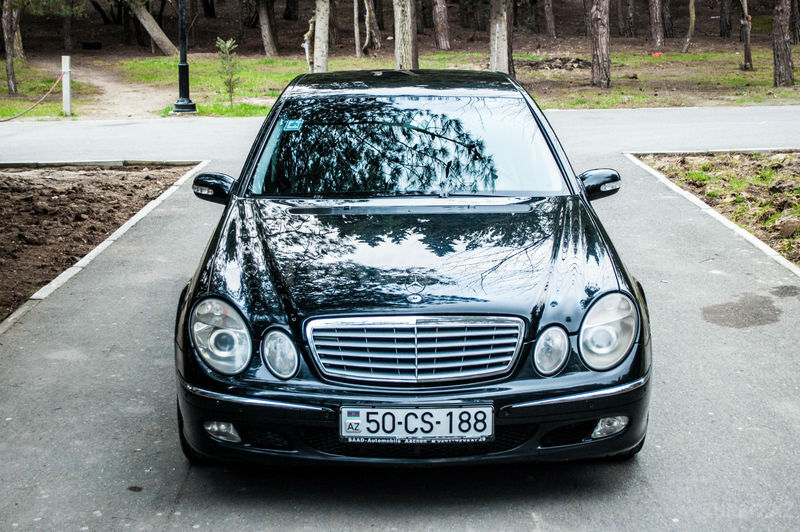 Mercedes E 220 2002, 211,000 km - 2.2 l - Bakı