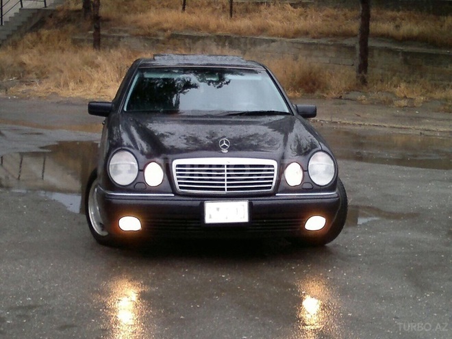Mercedes E 320 1999, 177,000 km - 3.2 l - Bakı