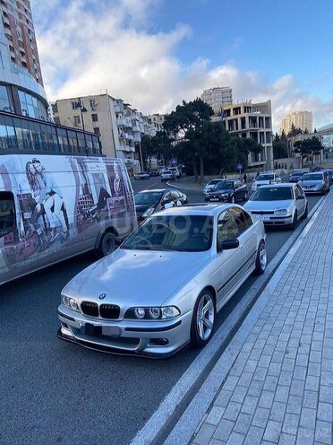 BMW 525 2000, 258,000 km - 2.5 l - Bakı
