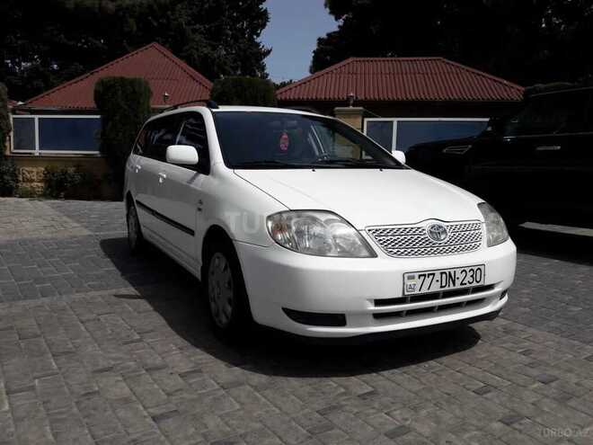Toyota Corolla 2004, 320,000 km - 1.4 l - Bakı