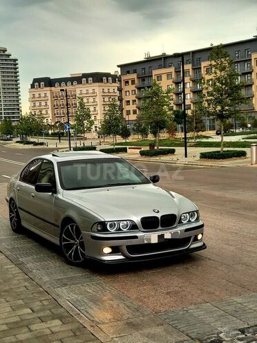BMW 530 2001, 285,000 km - 3.0 l - Bakı
