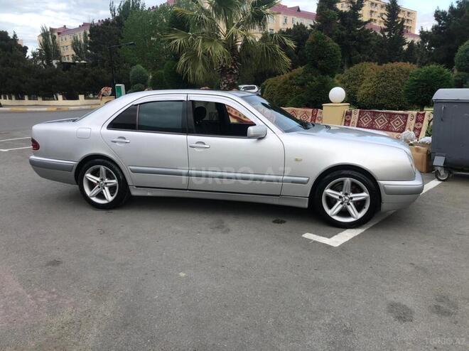 Mercedes E 240 1998, 349,000 km - 2.4 l - Bakı