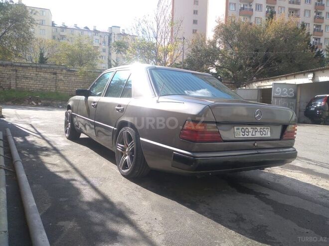 Mercedes 200 D 1988, 180,000 km - 2.0 l - Bakı