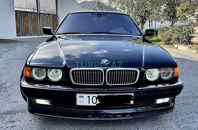 BMW 735 2001, 262,000 km - 3.5 l - Bakı