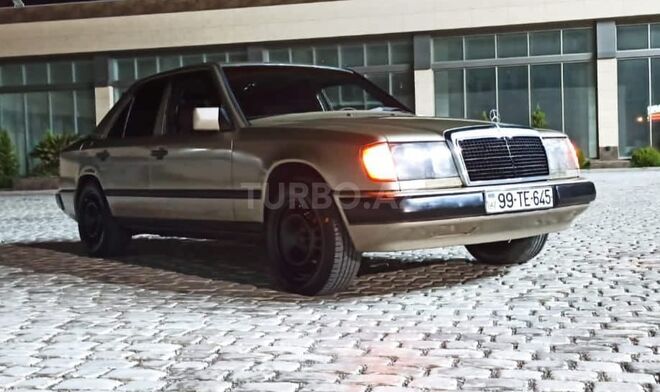 Mercedes E 260 1990, 300,000 km - 2.6 l - Bakı
