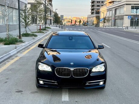 BMW 750 2014
