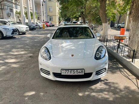 Porsche Panamera 4 2013