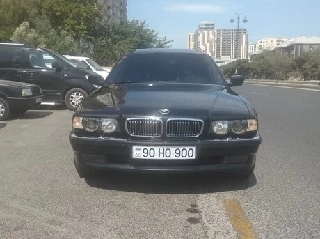 BMW 740 2000