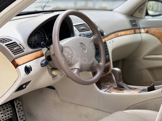 Mercedes E 350 2005, 209,900 km - 3.5 l - Bakı