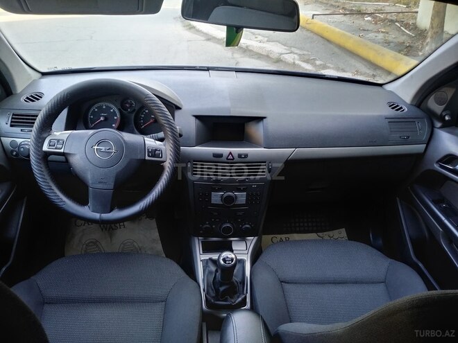 Opel Astra 2006, 180,000 km - 1.3 l - Bakı