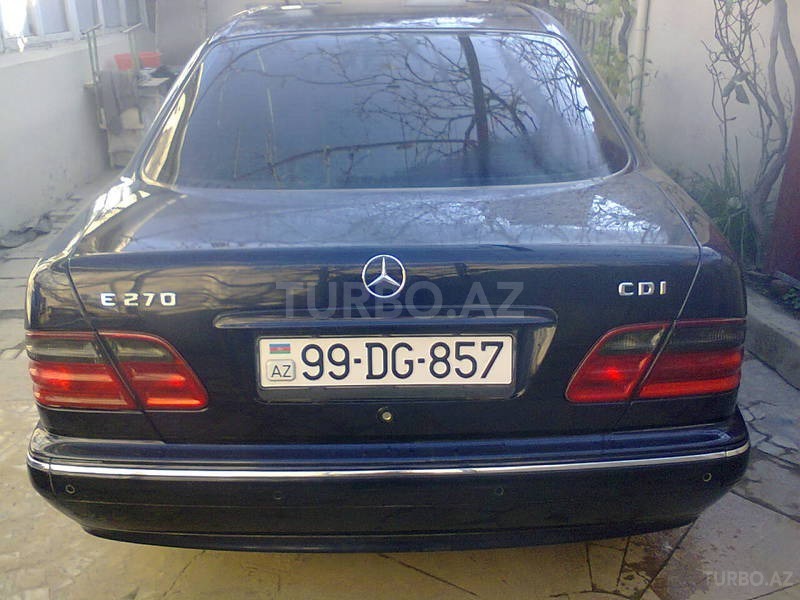 Mercedes E 270 2001, 197,000 km - 2.7 l - Bakı