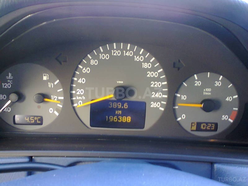 Mercedes E 270 2001, 197,000 km - 2.7 l - Bakı
