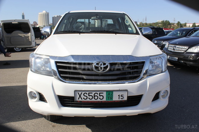 Toyota Hilux 2013, 7,000 km - 2.5 l - Bakı
