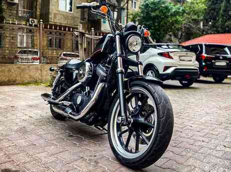 Harley-Davidson  2011