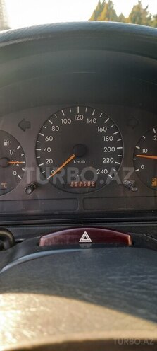 Mercedes ML 270 2003, 262,000 km - 2.7 l - Bakı
