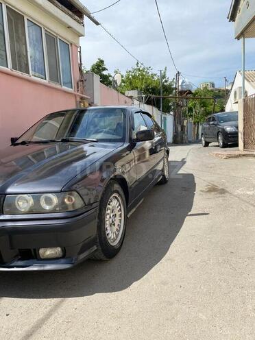 BMW 318 1992, 409,000 km - 1.8 l - Bakı