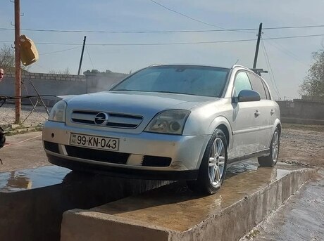 Opel Signum 2004