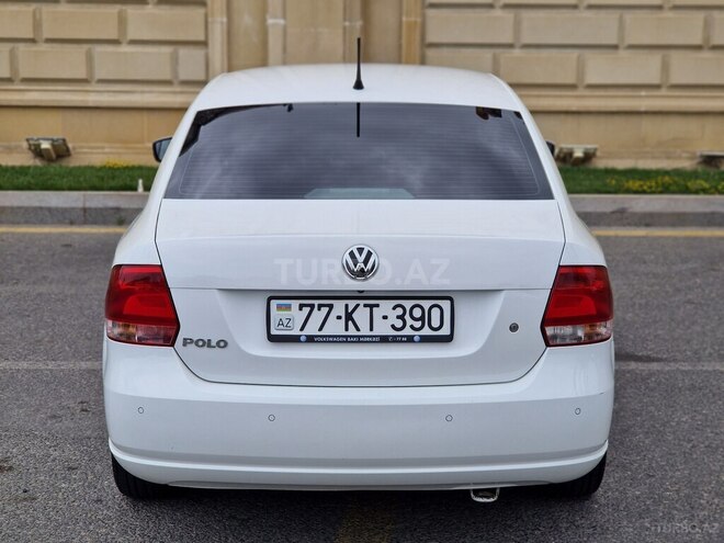 Volkswagen Polo 2013, 108,000 km - 1.6 l - Bakı