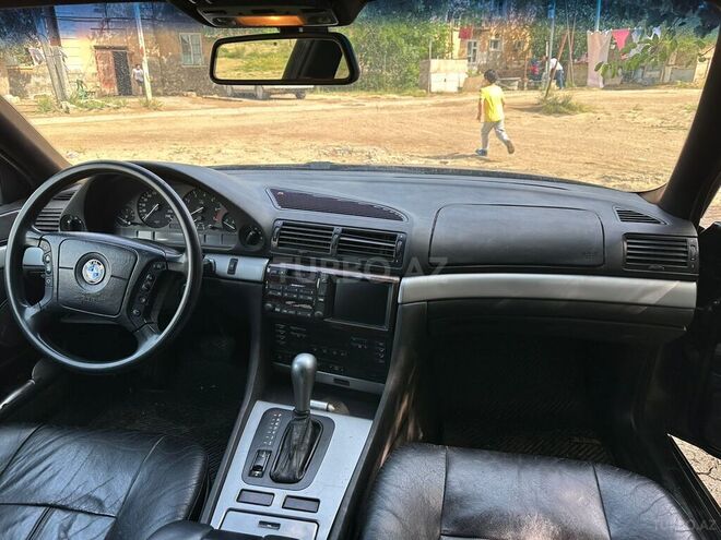 BMW 740 1995, 261,000 km - 4.0 l - Bakı
