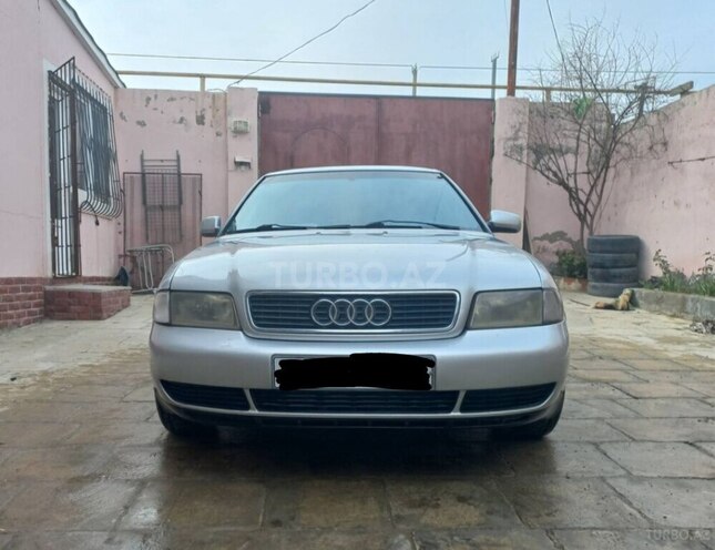 Audi A4 1995, 295,500 km - 1.8 l - Bakı