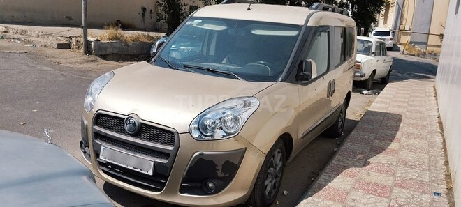 Fiat Doblo 2011, 241,000 km - 1.6 l - Bakı