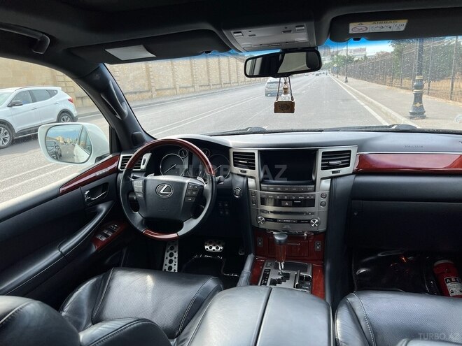 Lexus LX 570 2014, 97,000 km - 5.7 l - Bakı