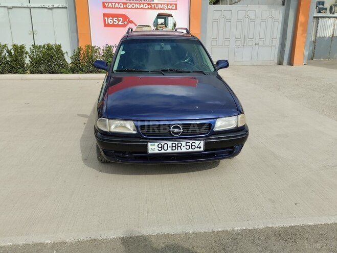 Opel Astra 1995, 125,000 km - 1.6 l - Salyan