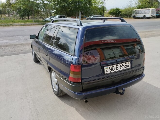Opel Astra 1995, 125,000 km - 1.6 l - Salyan
