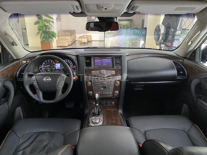 Nissan Patrol 2012, 148,000 km - 5.6 l - Bakı