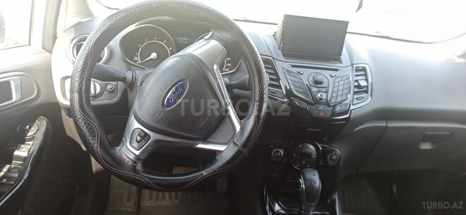 Ford Fiesta 2013, 259,000 km - 1.6 l - Bakı