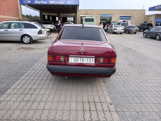 Mercedes 190 1993, 90,000 km - 2.0 l - Gəncə