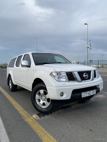 Nissan Navara 2013, 230,000 km - 2.5 l - Bakı