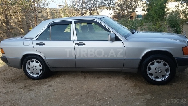 Mercedes 190 1991, 300,000 km - 2.0 l - Bakı