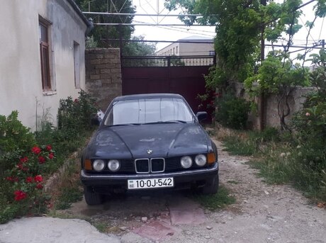 BMW 740 1987