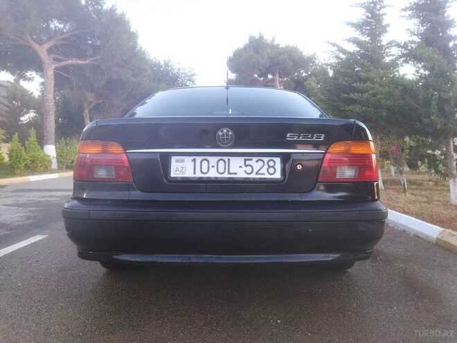 BMW 528 1997, 586,000 km - 2.8 l - Bakı