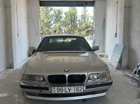 BMW 735 2000