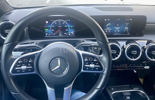 Mercedes  2020, 49,000 km - 1.3 l - Bakı