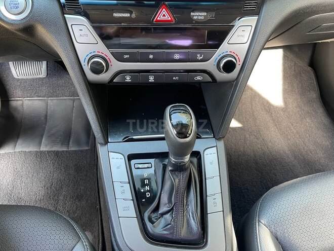 Hyundai Elantra 2015, 144,000 km - 1.6 l - Bakı