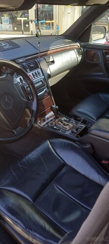 Mercedes E 280 1997, 393,683 km - 2.8 l - Bakı